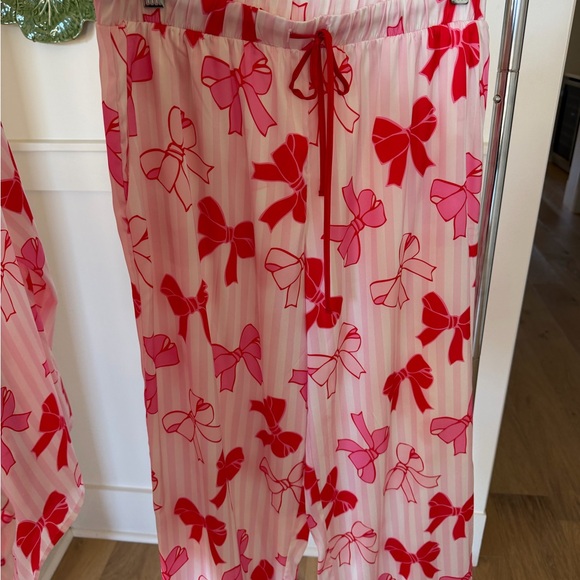 Women's Boutique Pink Bow Pajama Set - Picture 4 of 5